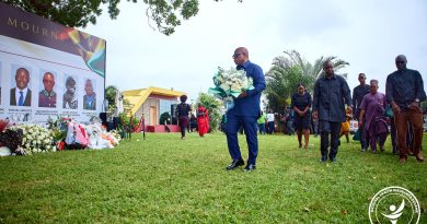 NHIA CEO lays wreath for fallen heroes